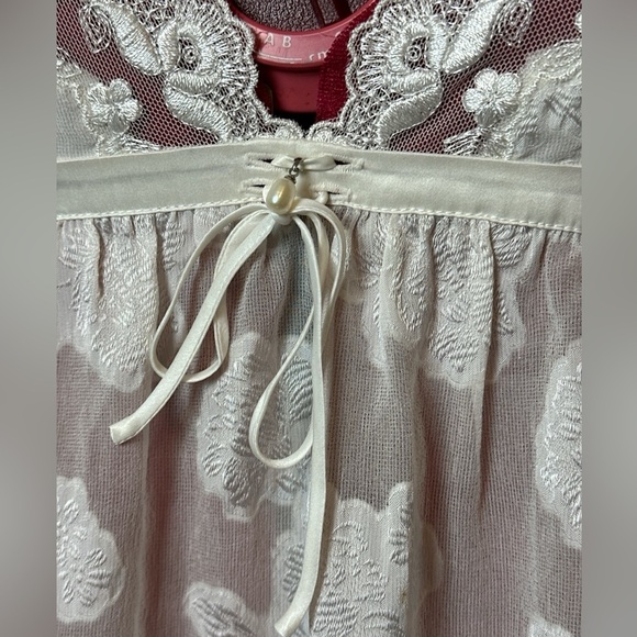 NWOT NK Imode Silk bridal babydoll chemise bow, pearl and rayon lace details - Picture 5 of 15